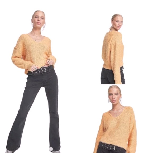 Free People Theo V-Neck Dropped-Shoulder Winter Sweater Size Medium - Picture 2 of 11